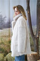 Двухсторонняя дубленка с английском воротником из длинношерстной овчины тиградо 2124