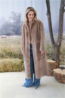 Двухсторонняя дубленка прямого кроя в бежевом цвете 2126